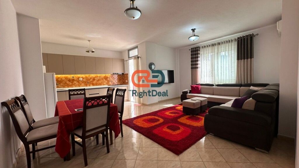 Ne Rr. Myslym Shyri, Jepet Me Qira Apartament 1+1 Totalisht I Mobiluar!