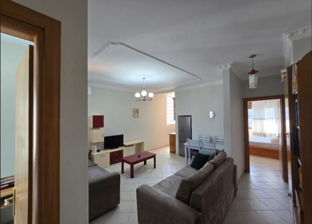APARTAMENT ME QERA 2+1 MINE PEZA 55.000 LEKE FH-73203