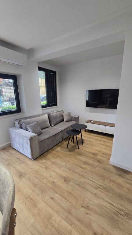 3 AirBnb in affitto, Viale Zogu 1
