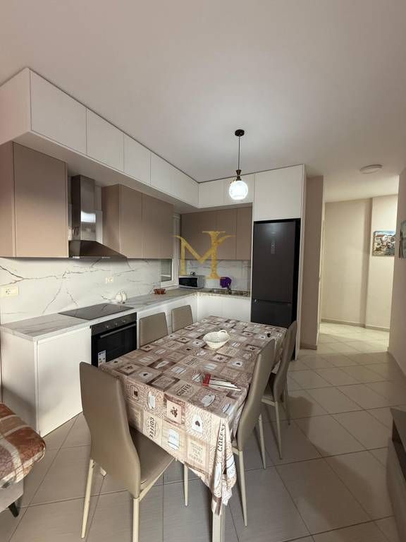 APARTMENT 2+1 LURA 2 GJIRI LALEZIT