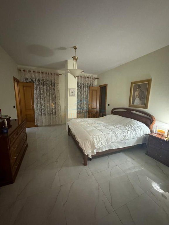 Qera,Apartament 3+1+2,Rruga e Elbasanit