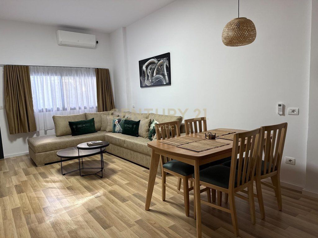 2 Apartamente 1+1 Për Shitje në Plazh, Durrës