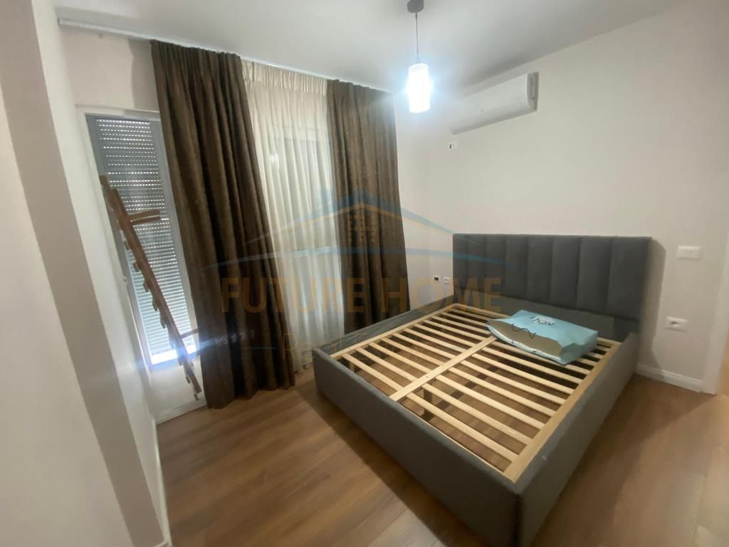 Rent, Apartment 2+1, Barricades Street, Tirana.
