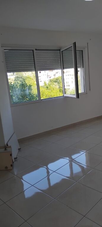 2+1, empty, residential or office, mateo complex, zoo garden, 400 euros