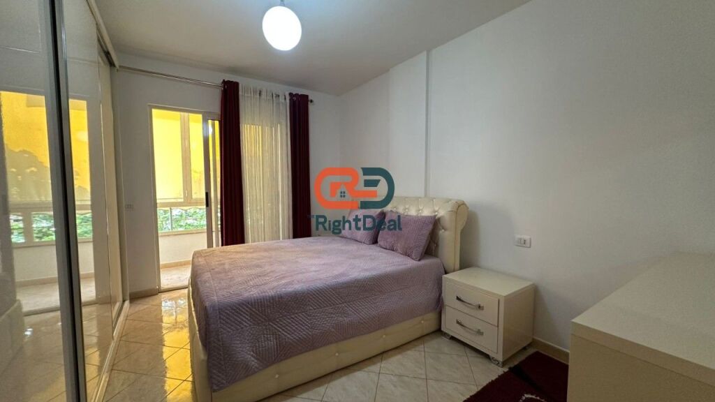 Ne Rr. Myslym Shyri, Jepet Me Qira Apartament 1+1 Totalisht I Mobiluar!