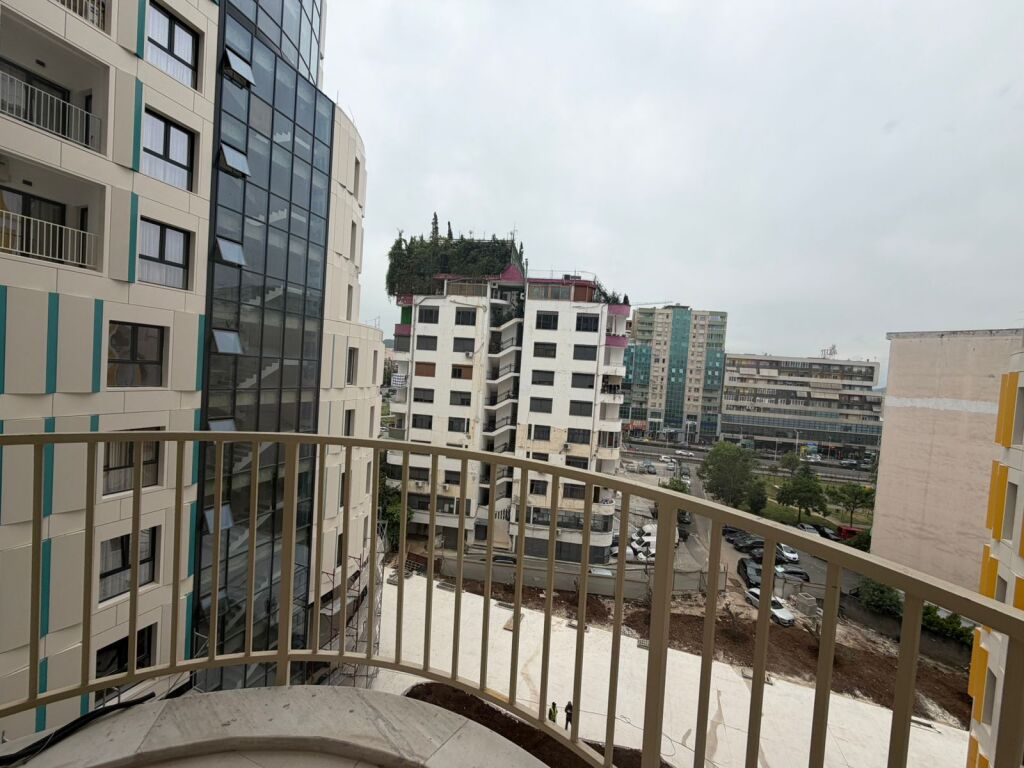 Zogu i Zi_jepet me qira apartament 1+1 bosh