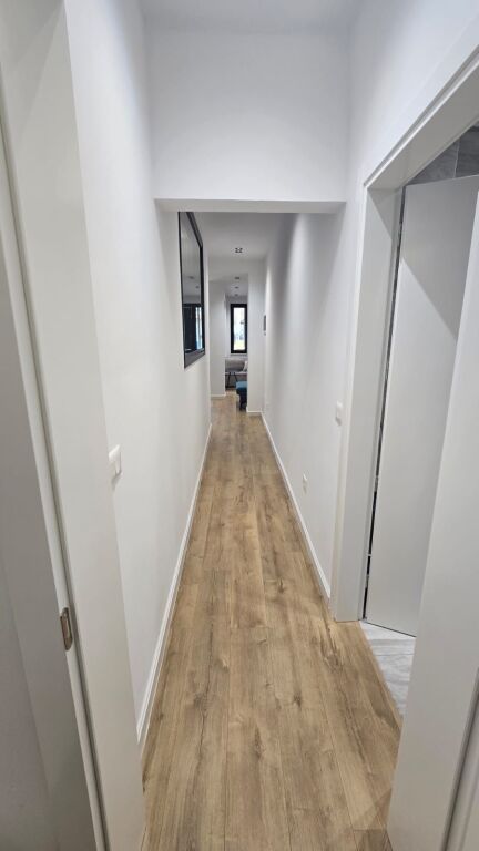 3 AirBnb in affitto, Viale Zogu 1