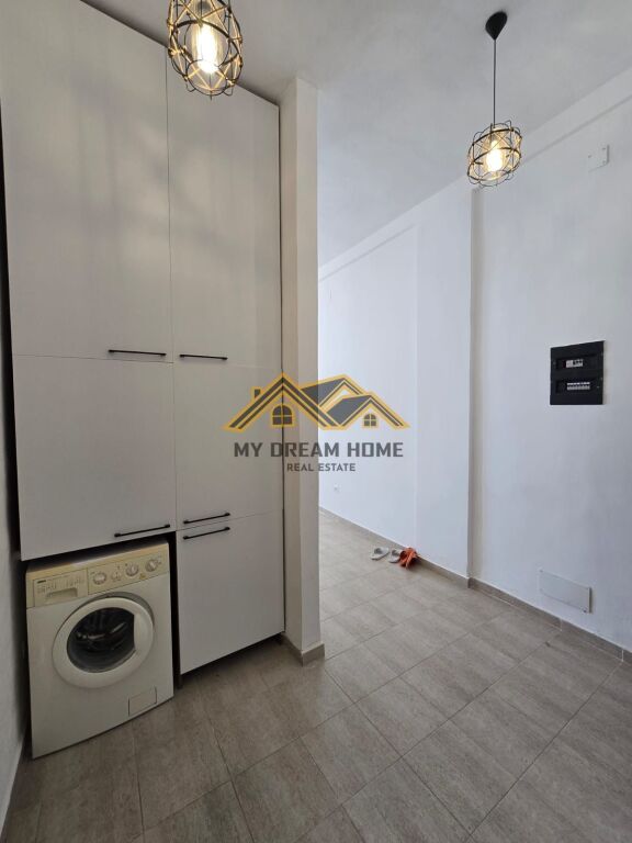 Apartament 1+1 me verande Pamje Deti Për Shitje në Currila, Durrës !