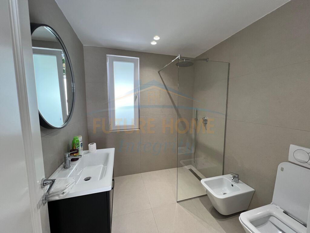 Qera, Apartament 2+1+2+Post Parkimi, Ambasada Turke, Tiranë.