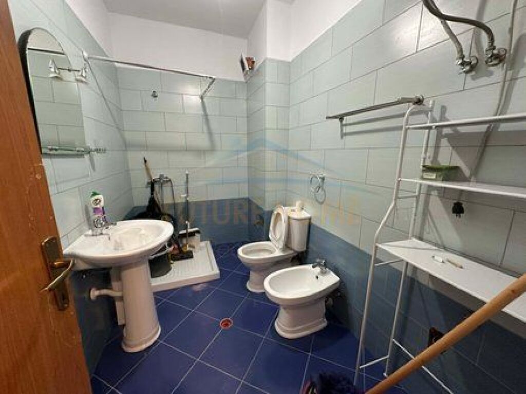 In vendita, Appartamento 3+1+2, Yzberisht, Tirana