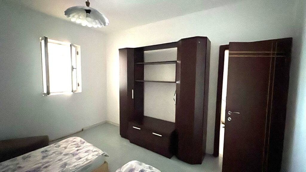 Apartment 2+1 for rent, 3rd floor of a private house, with terrace, 450 €