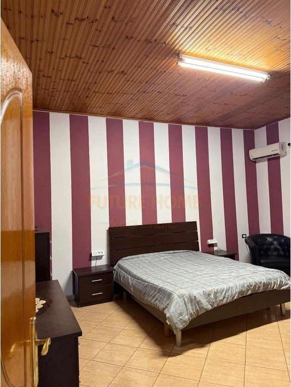 For rent, 3rd floor of a villa, Mezez
