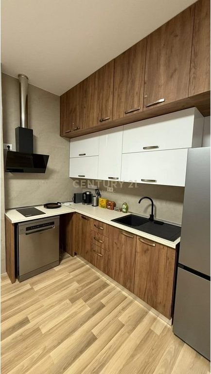 2 Apartamente 1+1 Për Shitje në Plazh, Durrës