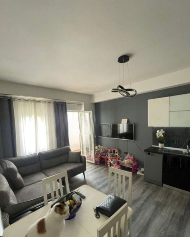 🏡 Apartment 1+1 for sale on Endri Keko Street, near the New Maternity.