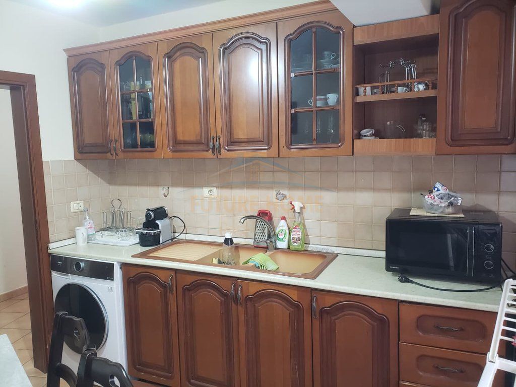 Affitto, Appartamento 1+1, Laprake, Tirana.