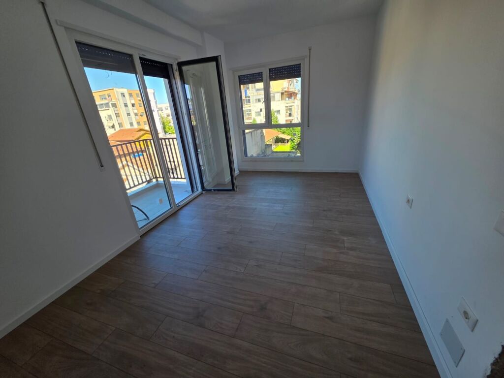 Ali Demi Shitet Apartament 2+1