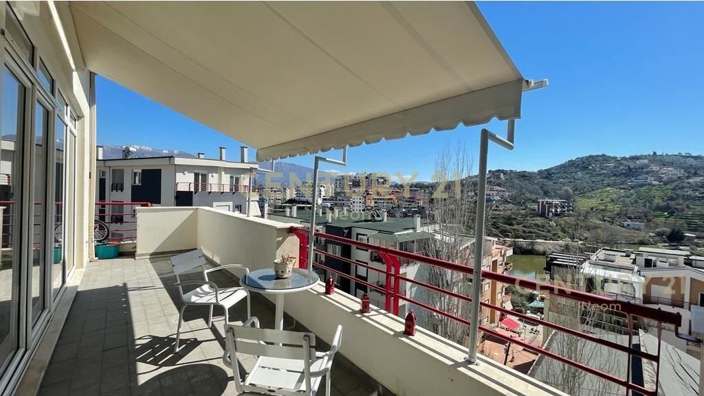 Duplex for rent at Dry Lake. 1,100 € /Month