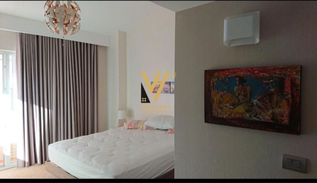 JEPET DUPLEX 4+1+3+VERANDE ME QERA TEK LIQENI THATE 2.000 EURO