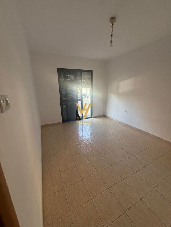 LOCALE COMMERCIALE IN AFFITTO 70 M2 IN VIA BARDHYL 60.000 LEKE