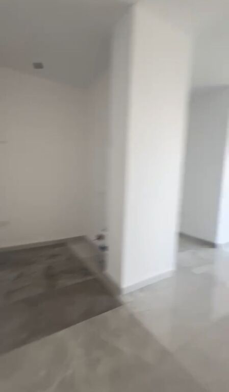 Shitet apartament 2+1+2