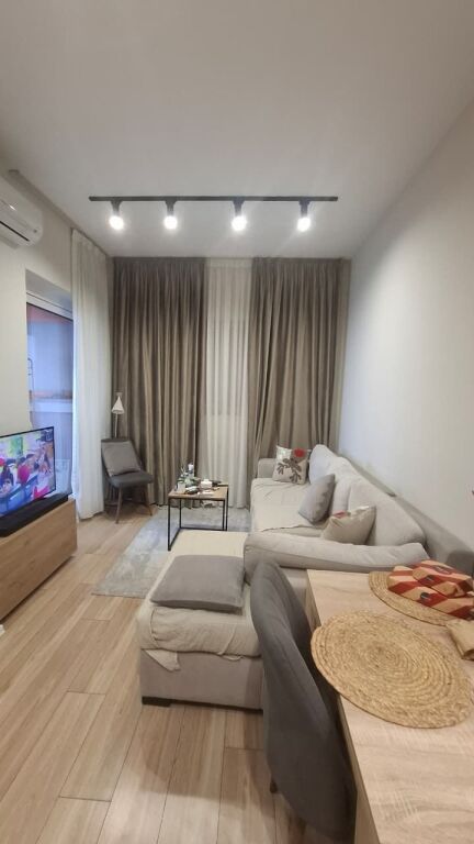 SHITET APARTAMENT 1+1 – ALI DEMI, MANGALEM 21