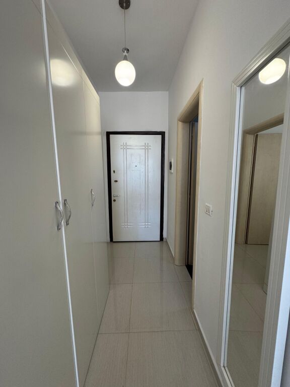 Jepet apartament me qera 1+1 pamje deti