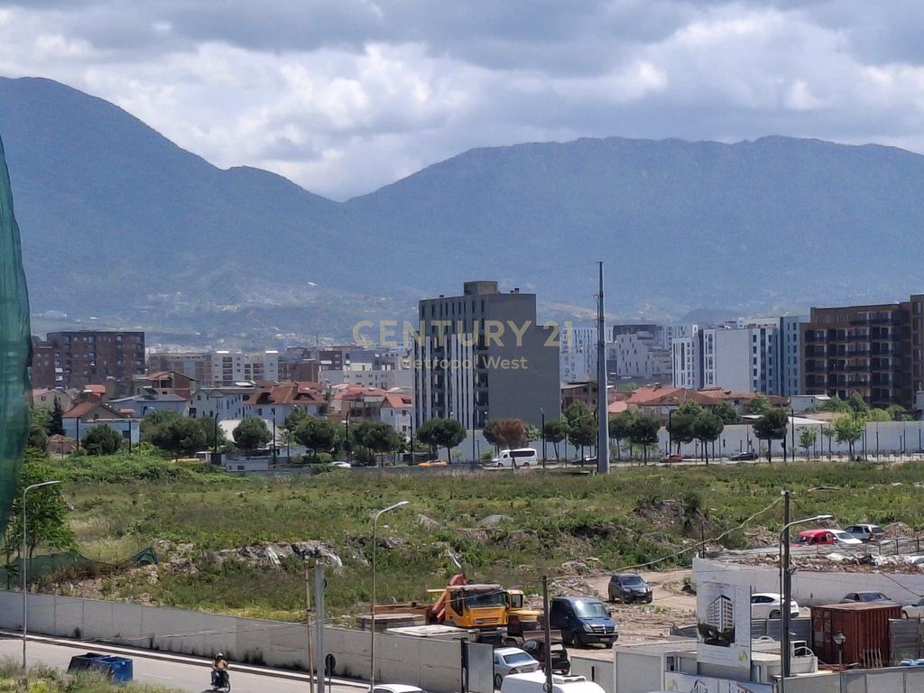 Apartament 1+1+Post Parkimi me qira tek Bulevardi i Ri