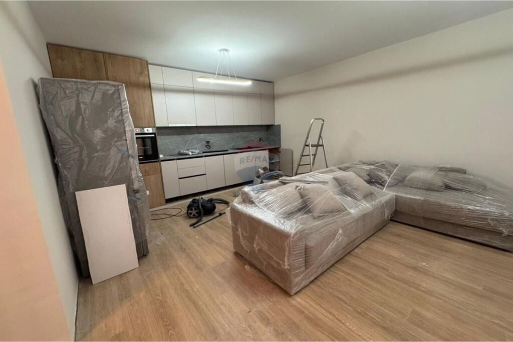 Jepet apartament 1+1 per qira , Kopshti Botanik