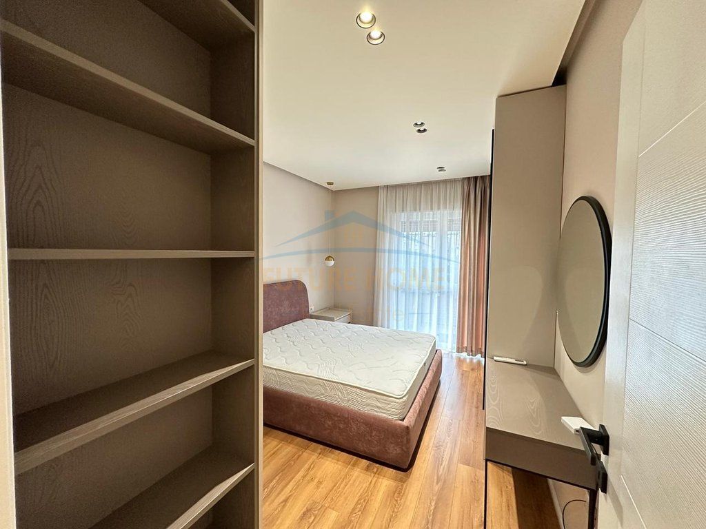 Qera, Apartament 1+1+Post Parkimi, Shkolla e Kuqe, Tirane