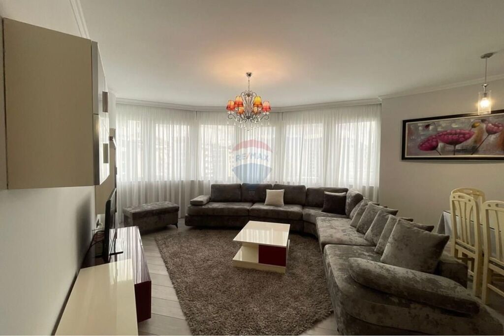 Apartment 3+1 for Rent on Kavaja Street