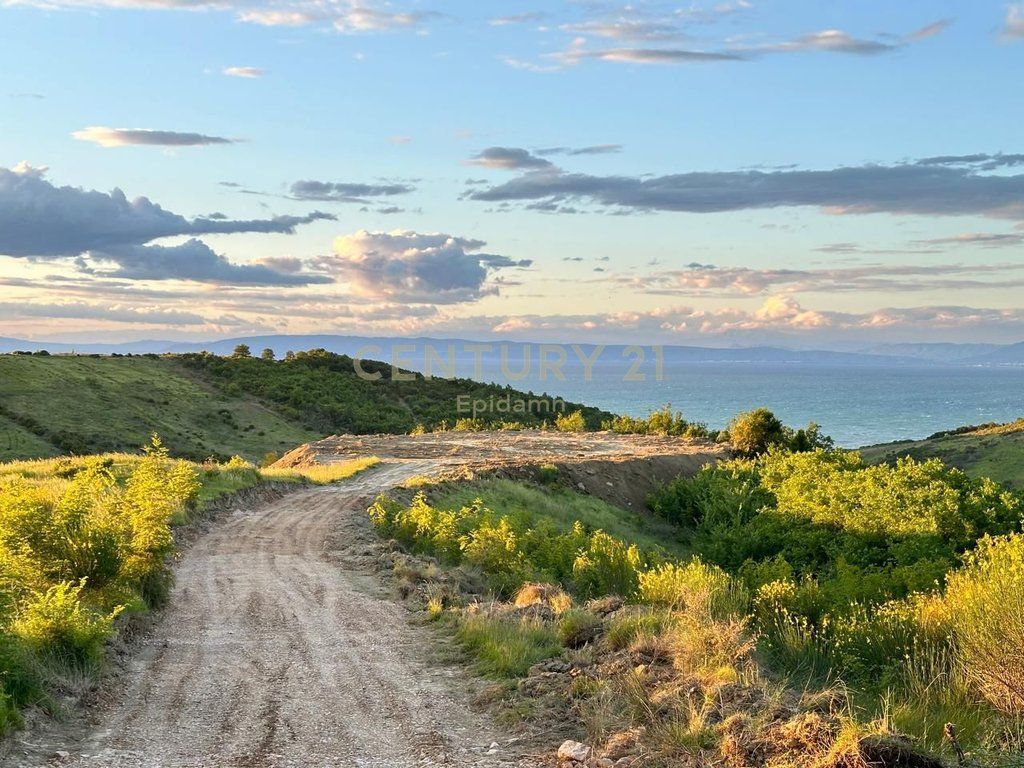 LAND FOR SALE WITH SEA VIEW ON THE PROMENADE, RODONI CAPE 13,500 m²