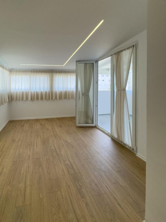 Shitet Apartament 1+1 ne Fresk/ Prane Pasticeri Melisa