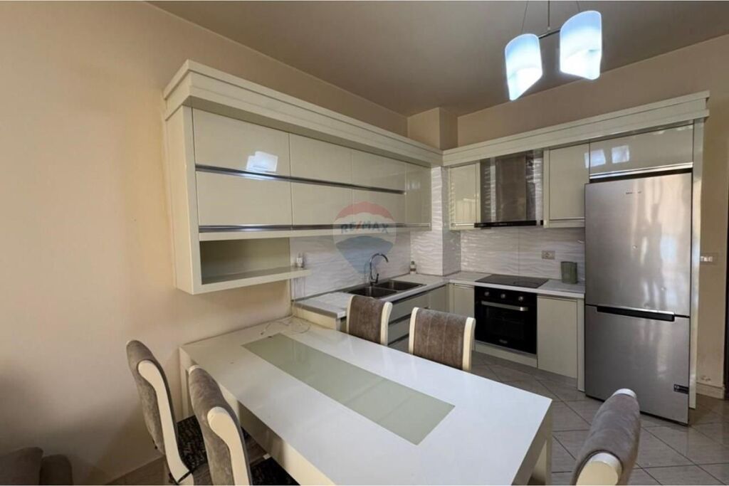 Shitet Apartament 1+1 te Eleonora