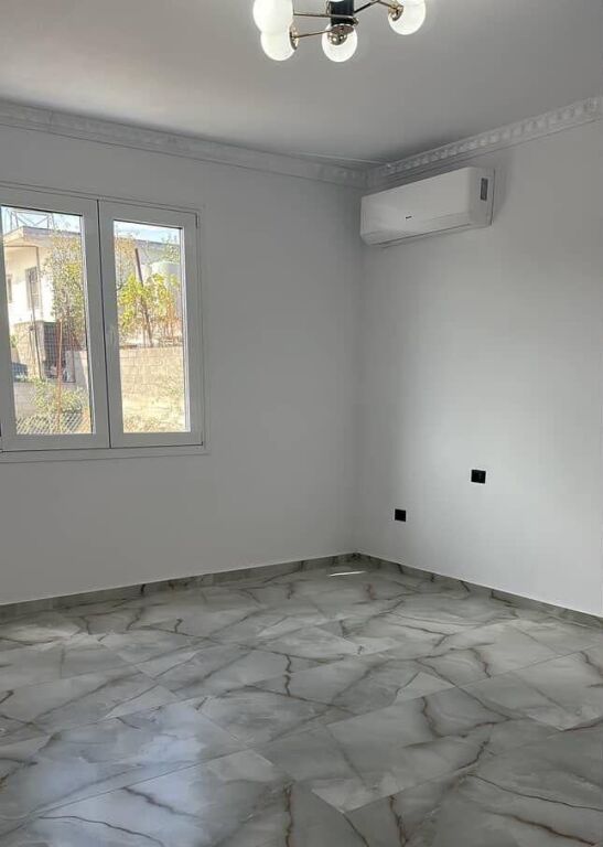 VENDESI PRIVATA IN VENDITA A RRASHBULL