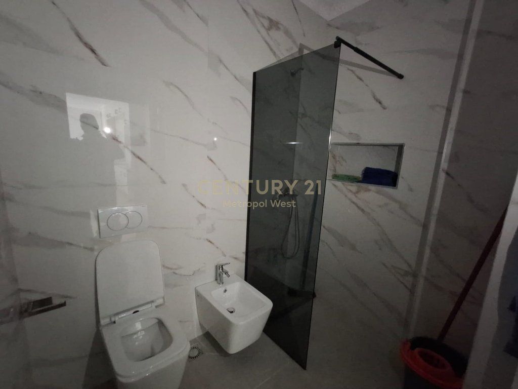 Apartament 1+1+ post parkim pranë Bulevardit të Ri!