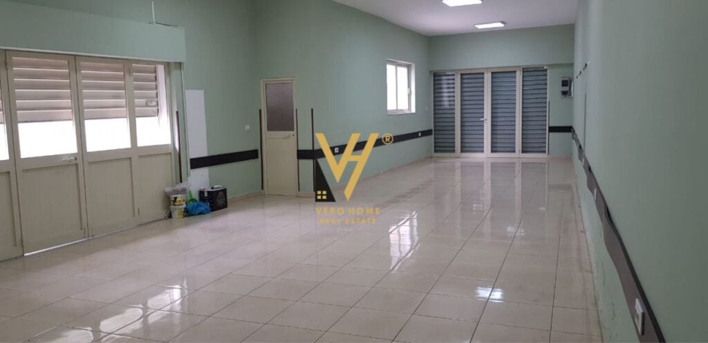 BUSINESS PREMISES 100 M2 FOR RENT ON BARDHYL STREET 100,000 LEKE