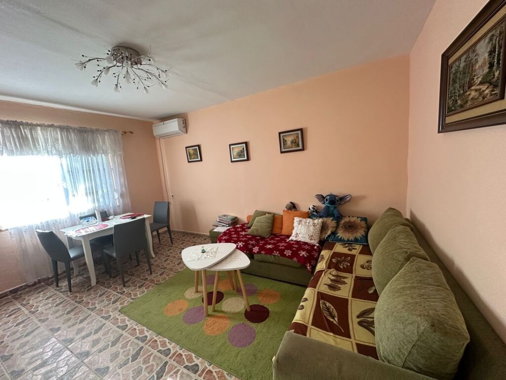 🏠 Apartment 1+1 for rent📍 Address: Opposite the Ministry of Defense, 50 m from the “Ramazan Jarani” school💶 Price: 35,000 lek/month