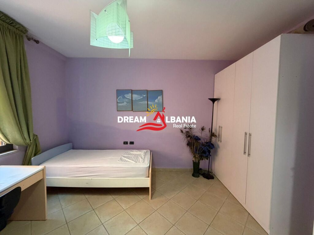 Affittasi appartamento 2+1+2 con posto auto presso il palazzo di 9 piani, Tirana (ID 42214979)
