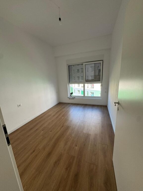 ZYRE ME QERA 65 M2 ALI DEMI 30.000 LEKE FH-73184