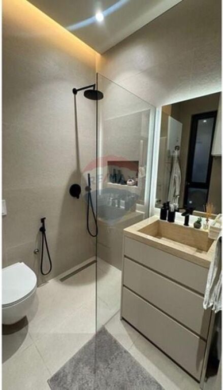 Apartment 2+1 for rent at "Rruga e Kosovareve"