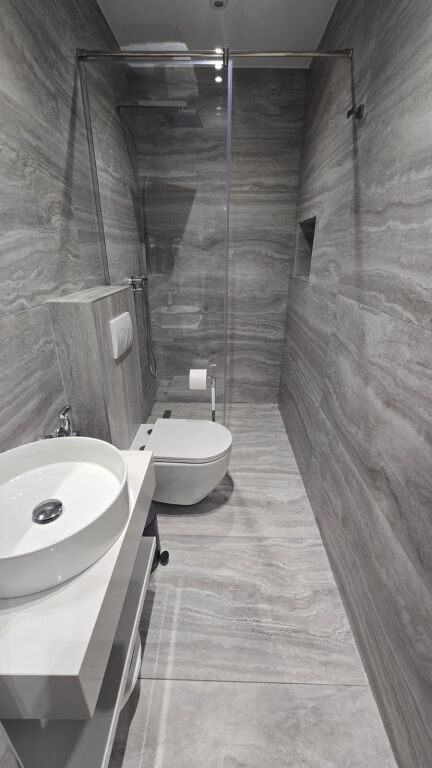 3 AirBnb in affitto, Viale Zogu 1