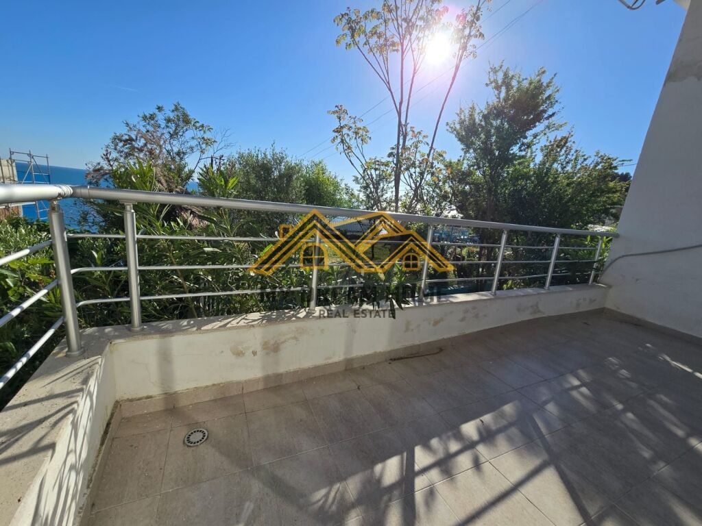 Apartament 1+1 me verande Pamje Deti Për Shitje në Currila, Durrës !