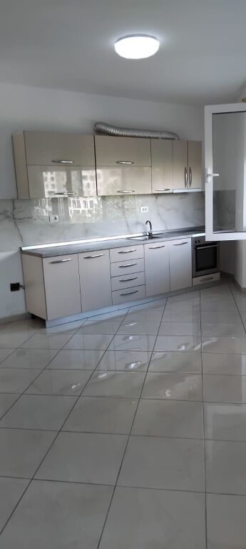 2+1, empty, residential or office, mateo complex, zoo garden, 400 euros