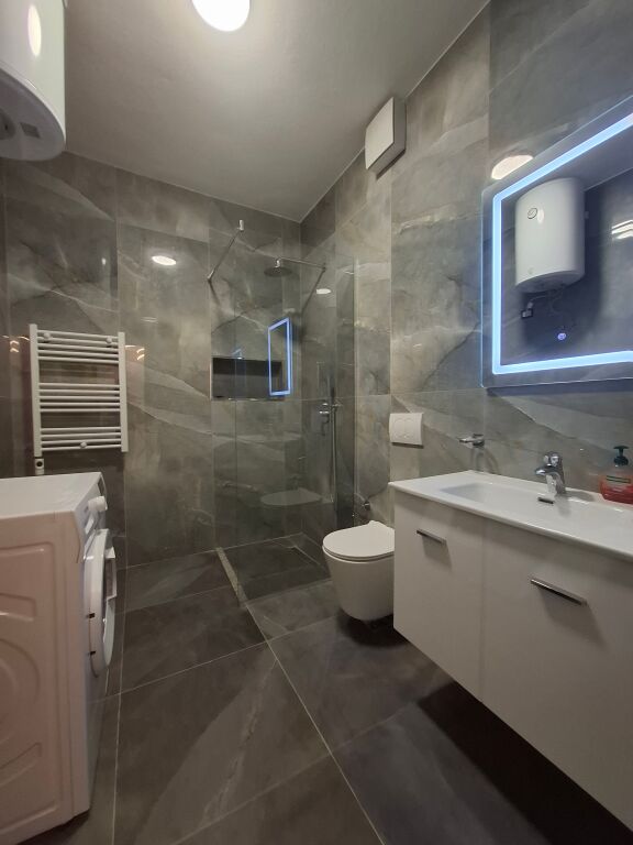 Appartamento 1+1 in Affitto 📍Centro, Dietro Ufos 600Lek/mese