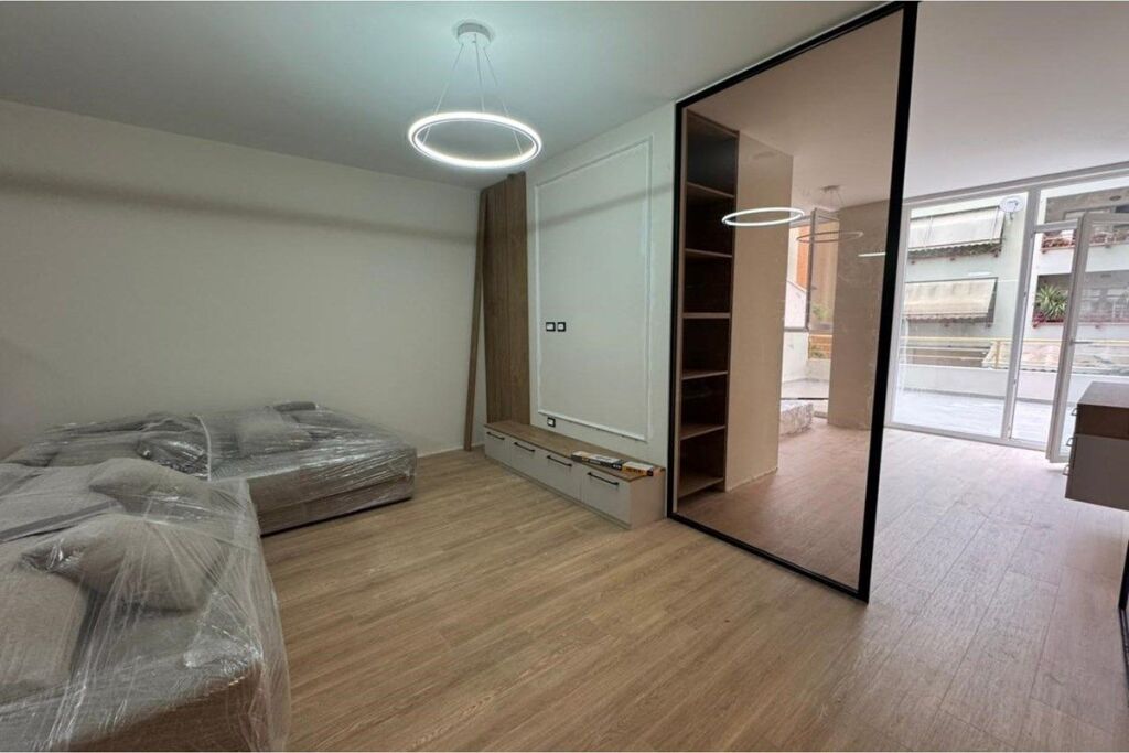Jepet apartament 1+1 per qira , Kopshti Botanik