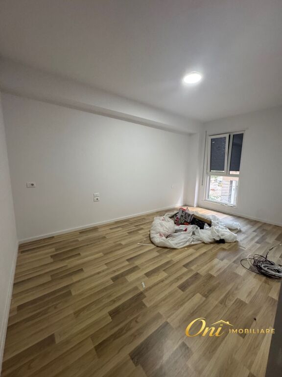 JEPET ZYRE ME QERA 106M2 DON BOSKO