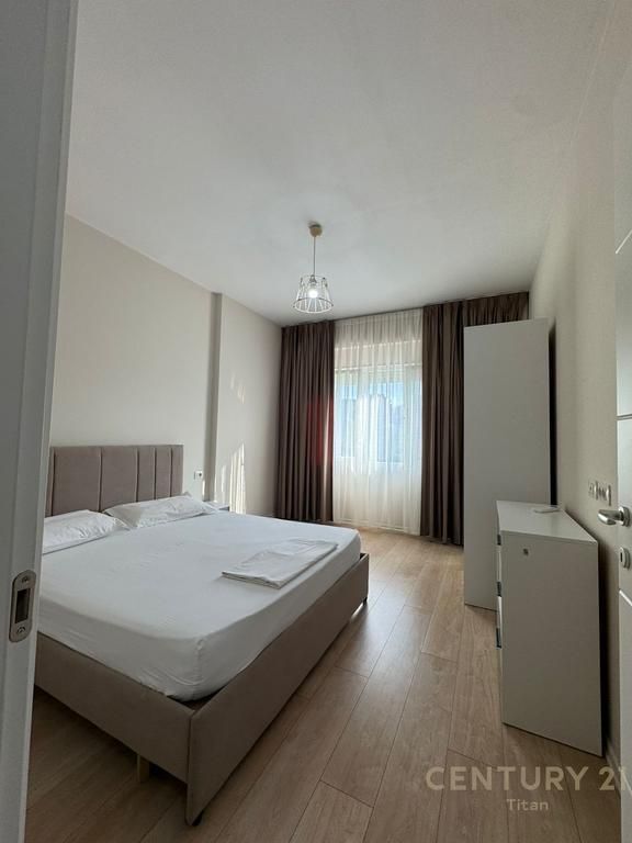 Modern 2+1+2 apartment for rent on Kosovarëve Street,
