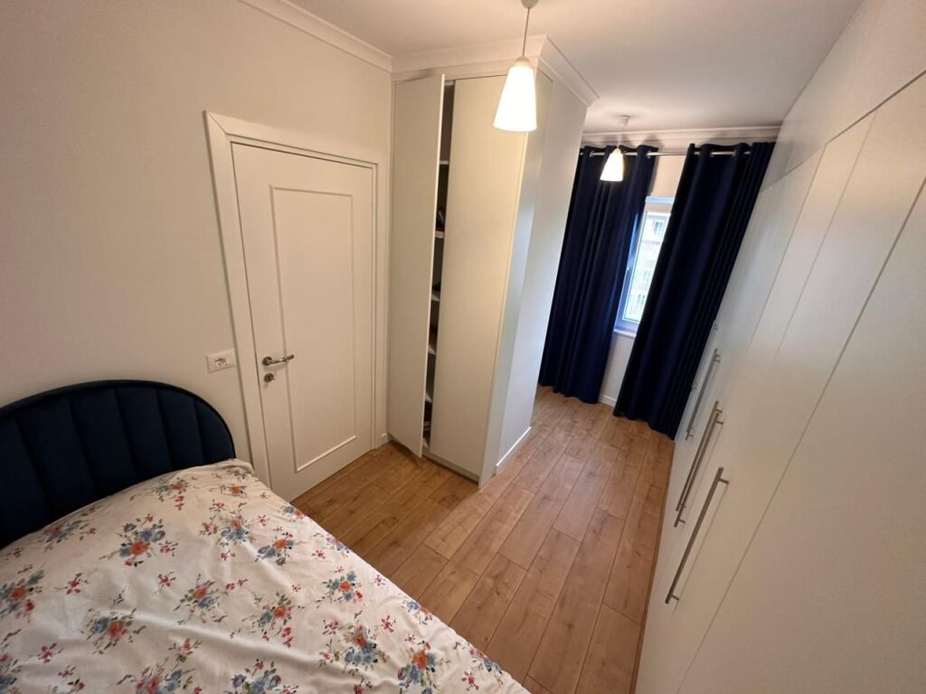 Rent, Apartment 3+1+2+Parking space Train Station, Tirana.