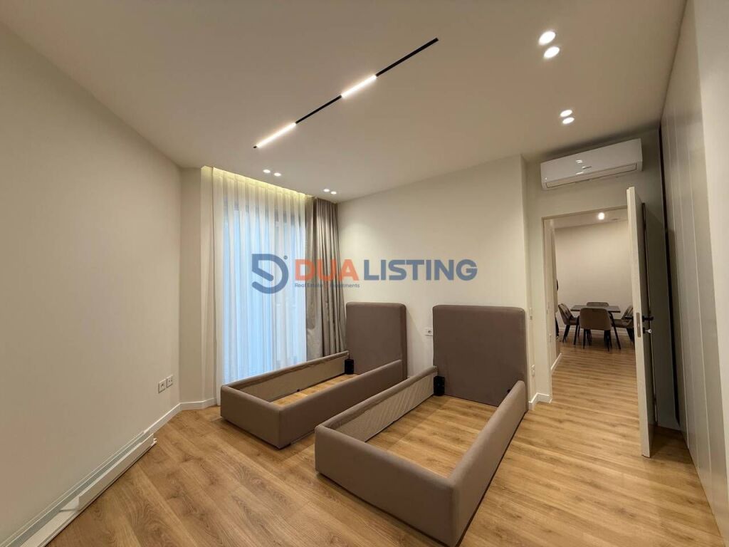 FOR RENT, LUXURY APARTMENT 2+1+2 WITH PARKING SPACE