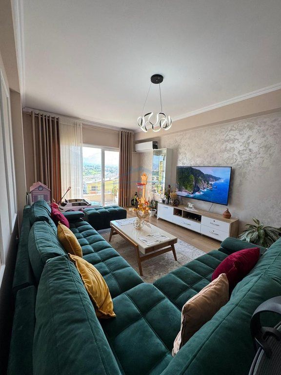 Qera, Apartament 2+1+2 + 2 Poste Parkimi, Liqeni i Thatë ,Tirane .